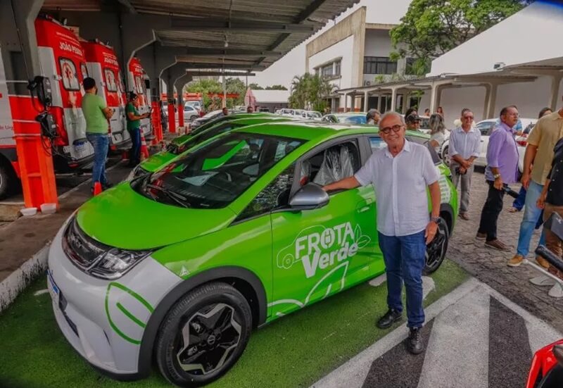 Frota de veículos verdes para transporte sustentável de cargas