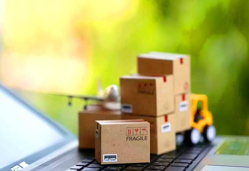 Cotação de frete online comparando preços entre transportadoras
