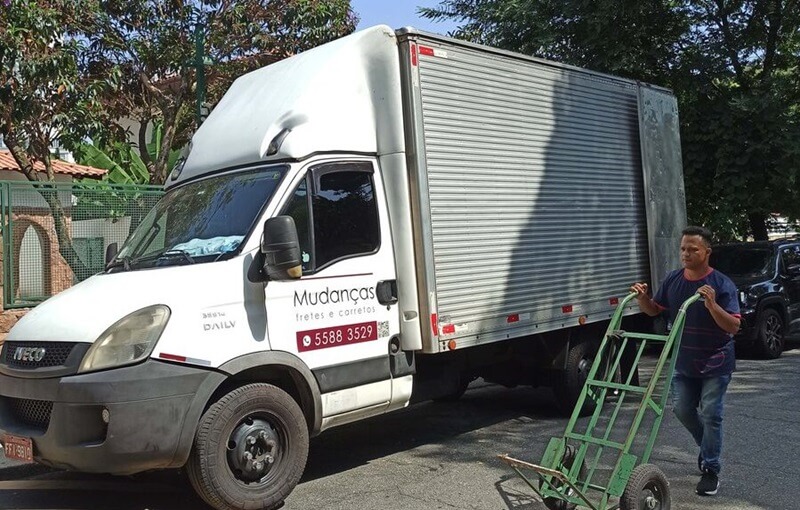 Diferenças entre frete e carreto no carregamento de mercadorias